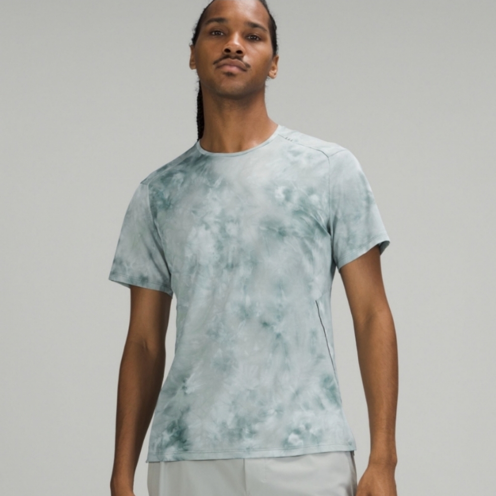 Lululemon NWT Fast and Free men's tee